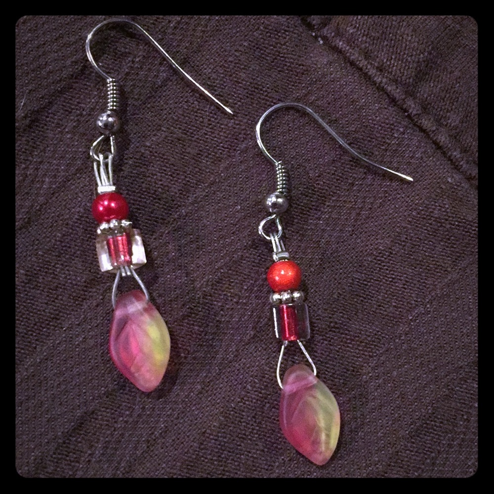 💕 Handcrafted Leaf Earrings